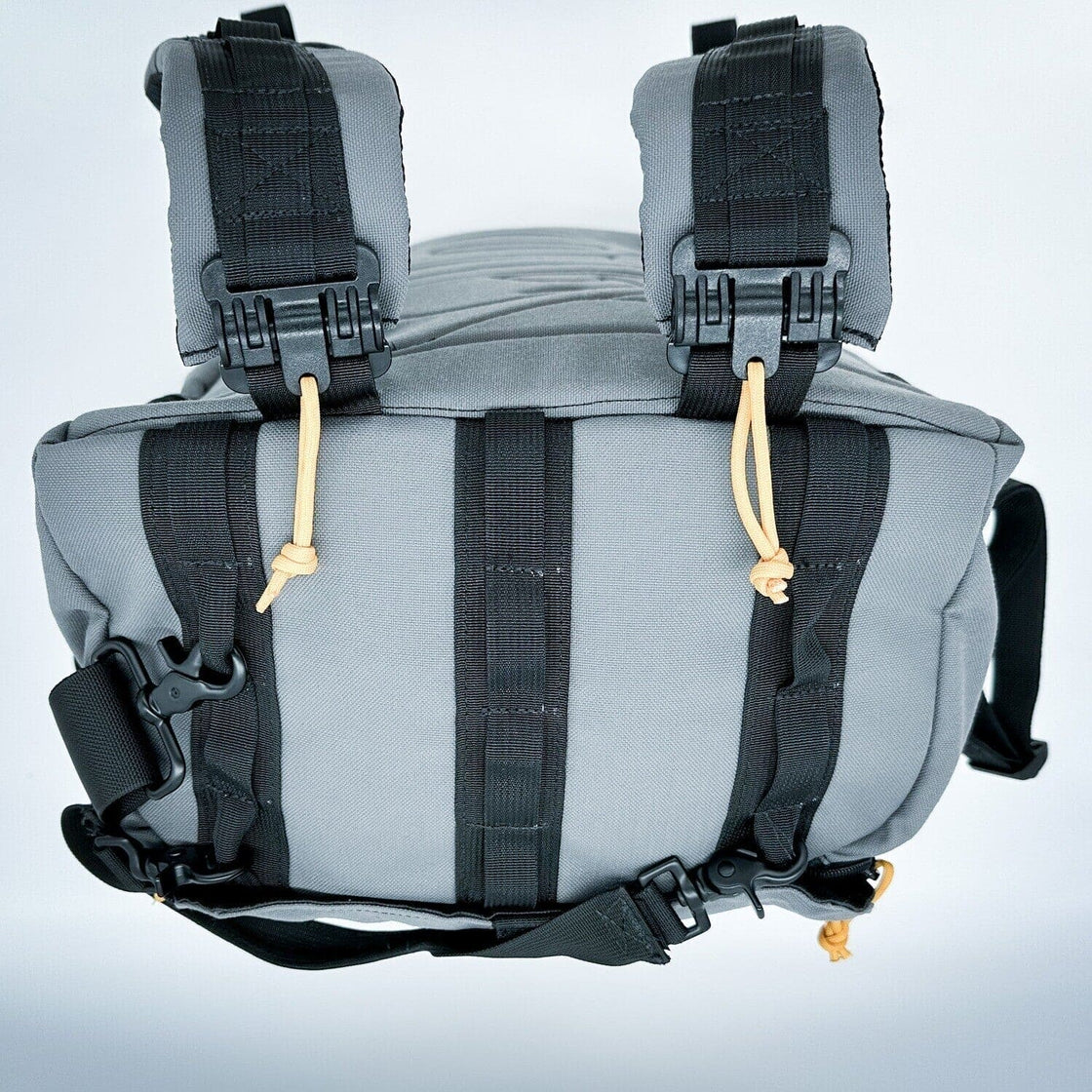 Platinum USA 432 DuffleBack Standard - Platinum USA Inc.